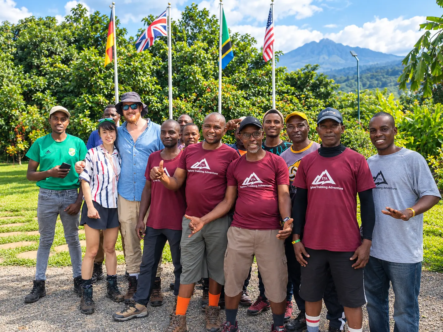 Guide local d’Explore Trekking Adventure sur un sentier de montagne