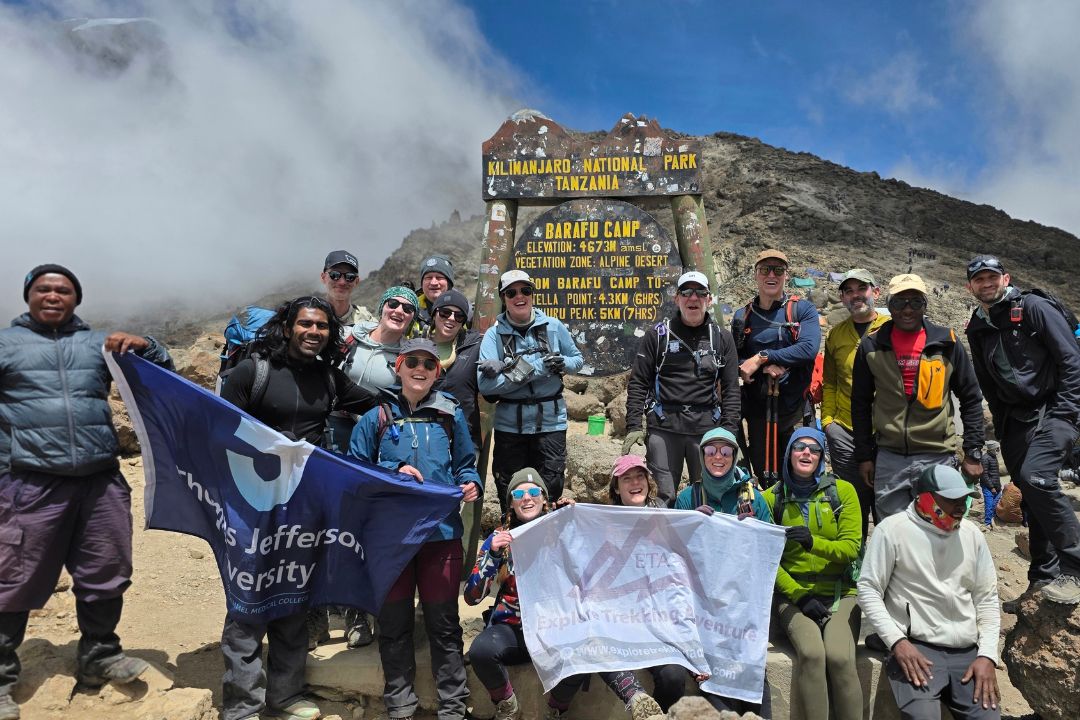 Guide et clients d'Explore Trekking Adventure